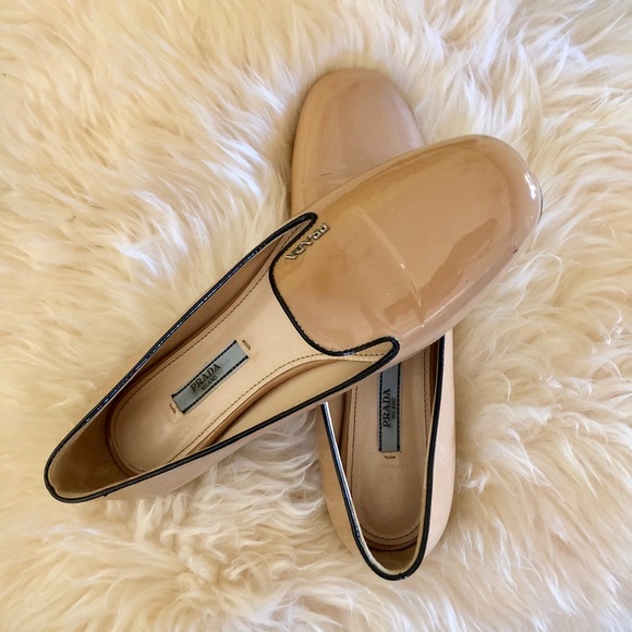 ‼️SALE‼️Prada Flats - Picture 2 of 2